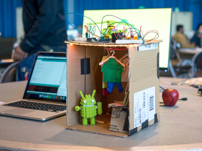 A student's invention simulating a house 